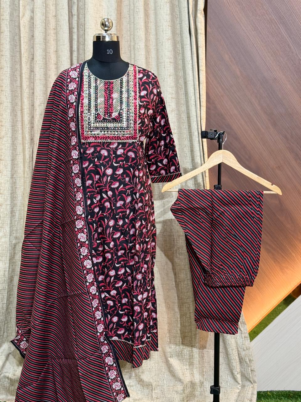 D1424 - Anarkali with Pant and Dupatta