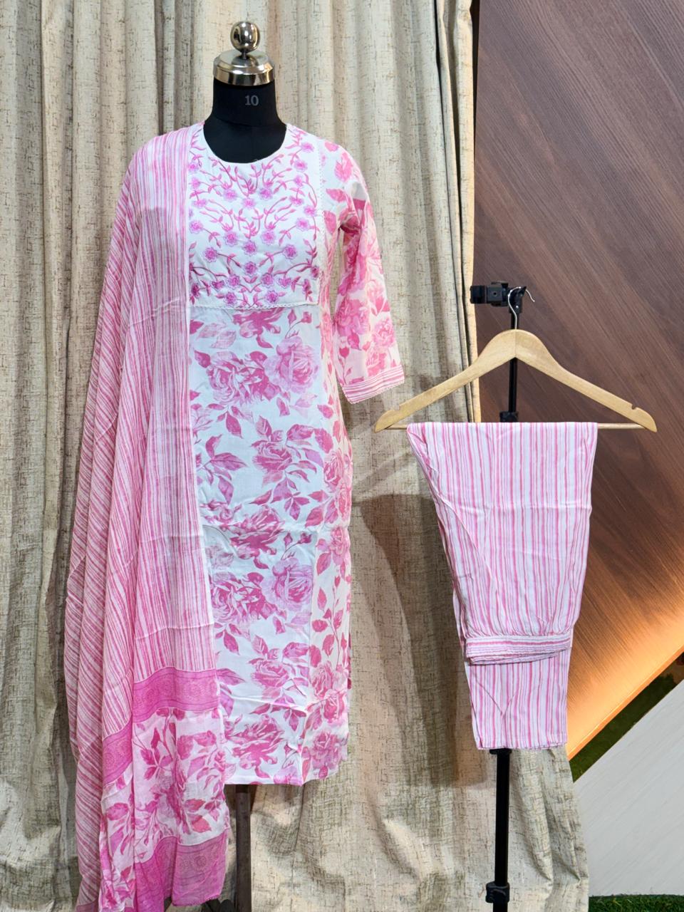 D1421 - Kurti with Pant and Dupatta