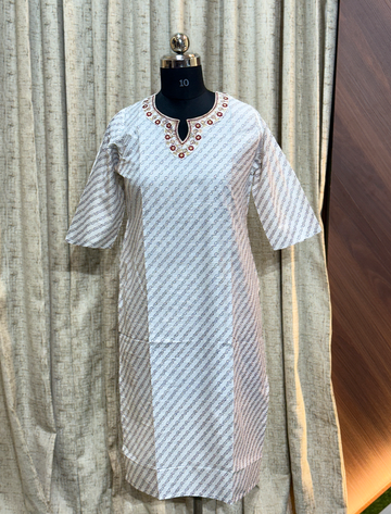 4477 - SILK KURTIS