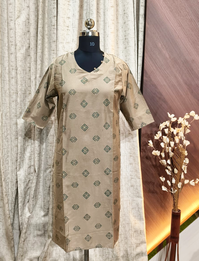 5551 - SILK KURTIS