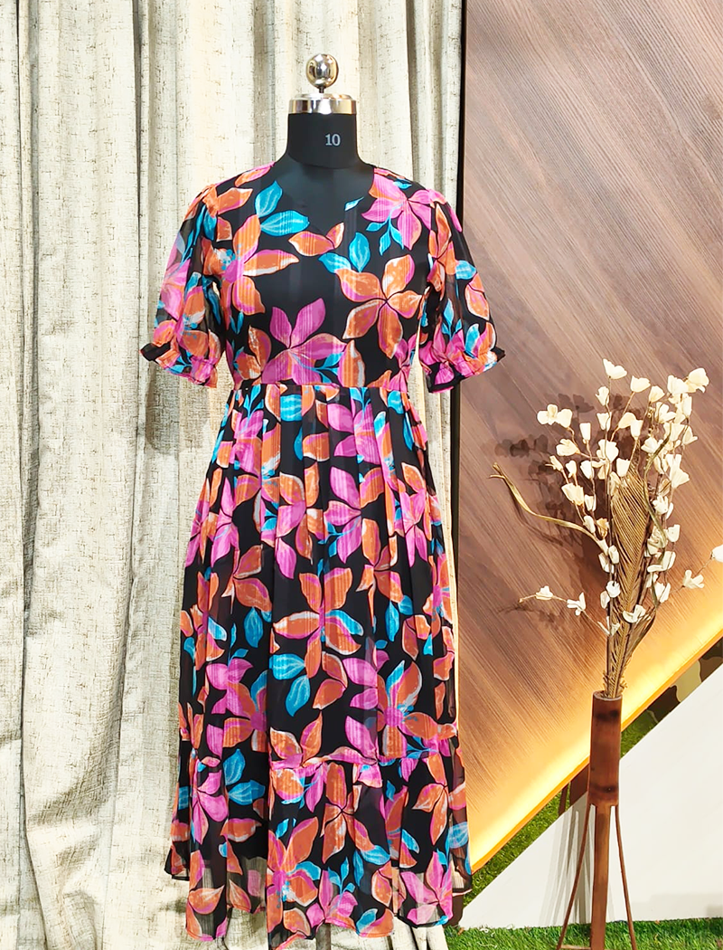6100 -  Georgette Frock