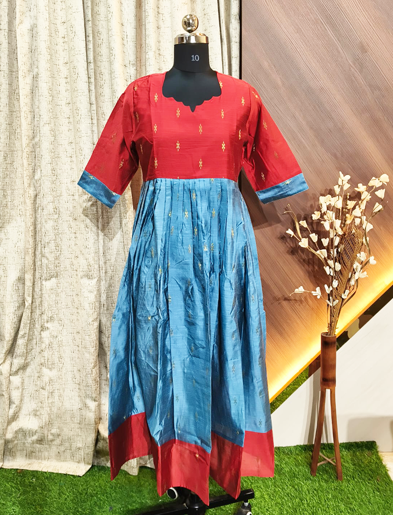 6187 - Raw silk flared Gown