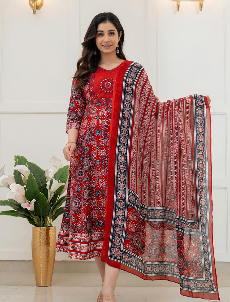 7040 -  Anarkali kurtis with duppatta