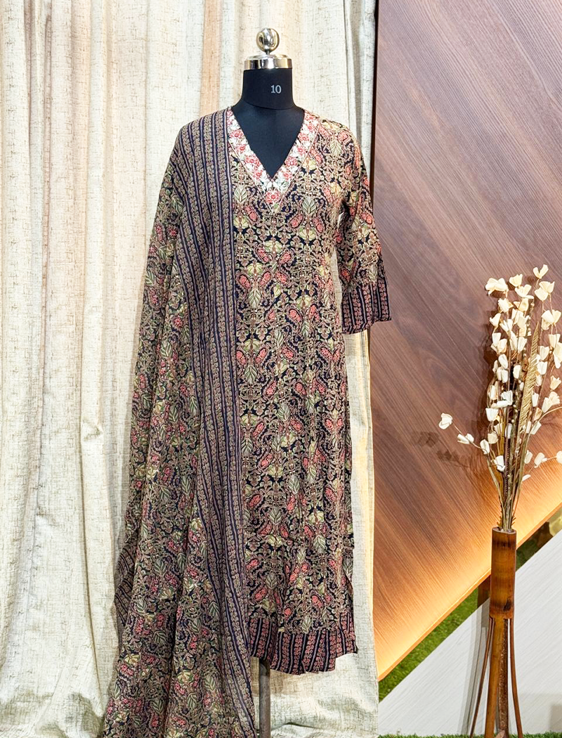 7328 -  Anarkali kurtis with duppatta