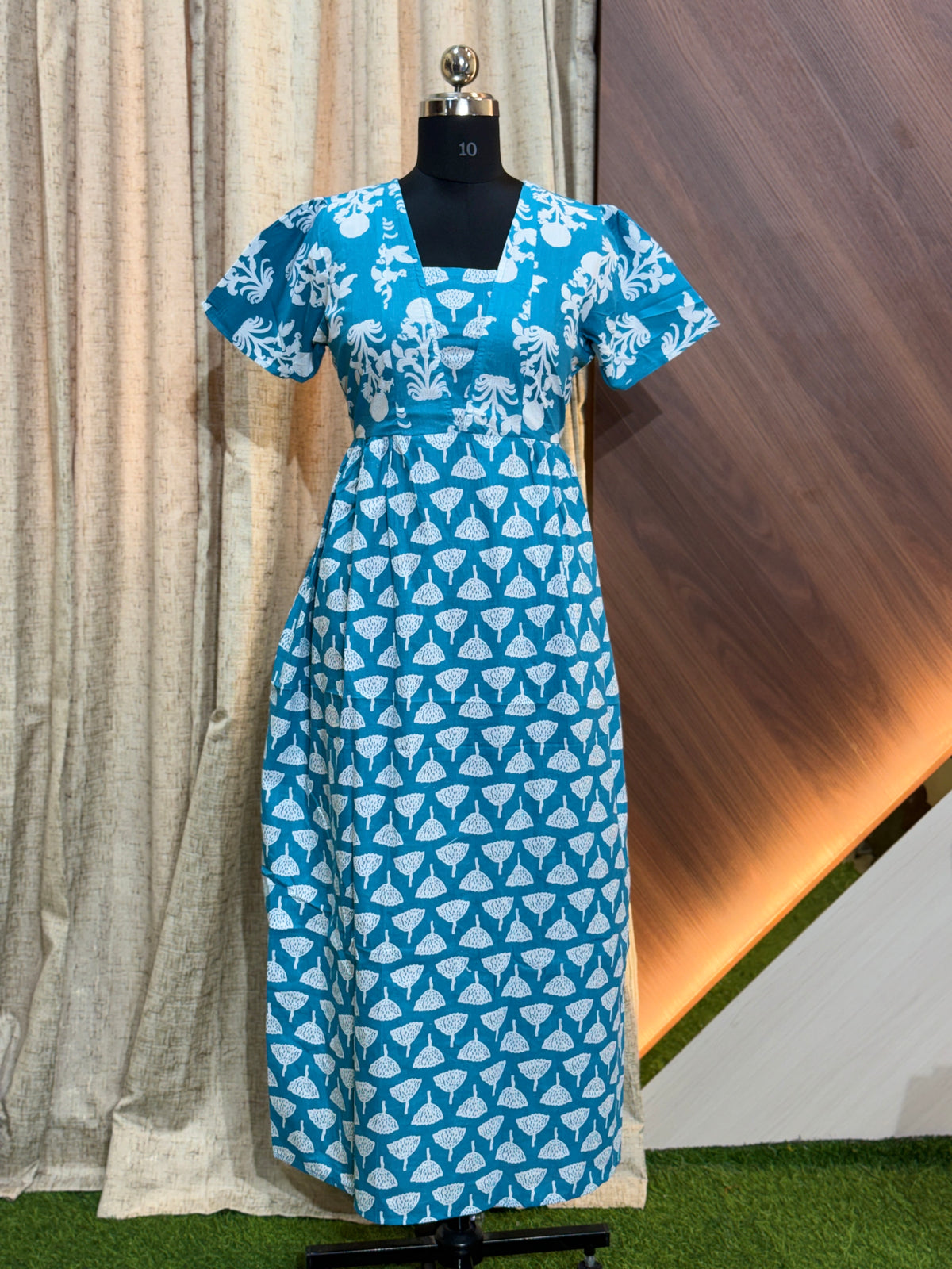 B762 - Frock Style Nighty