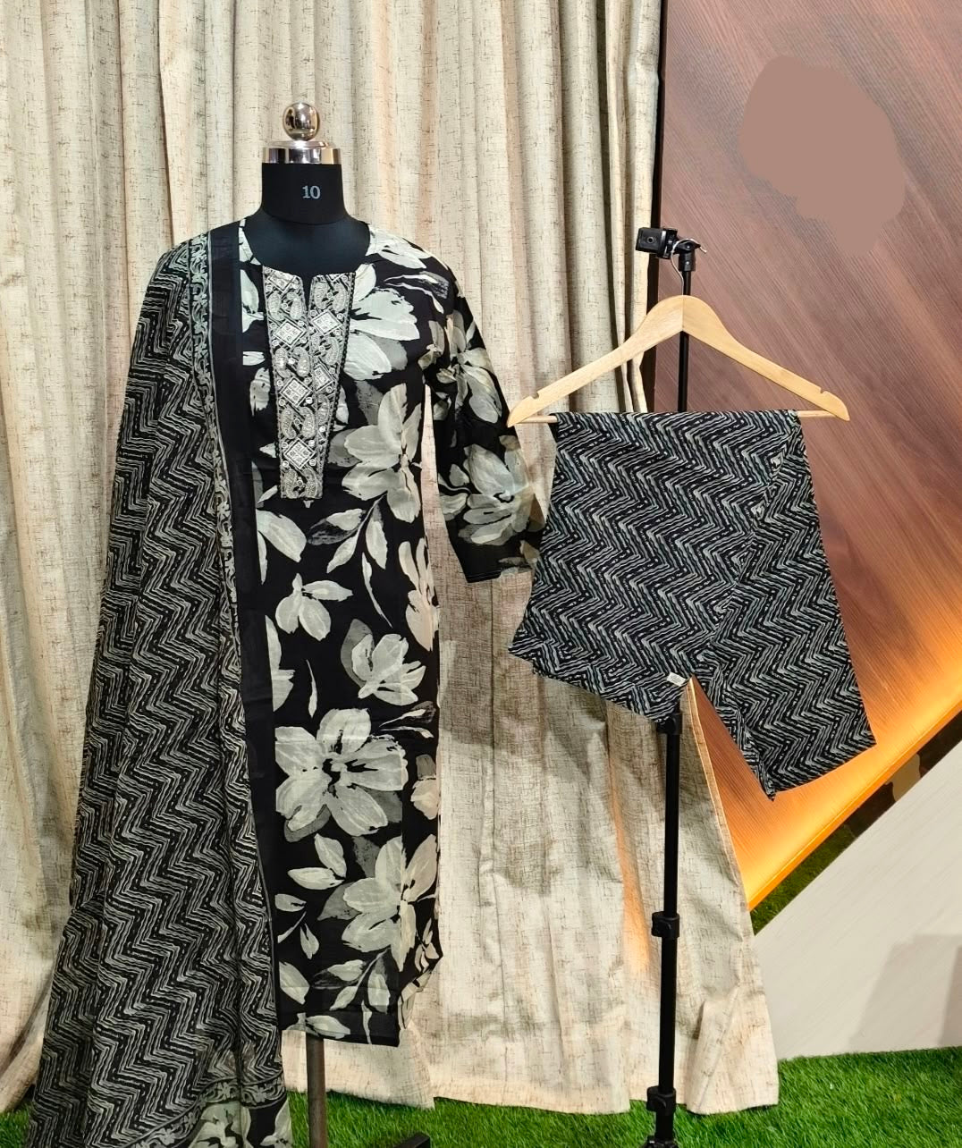 RC014 - Kurti and Pant with Dupatta 3pcs (Copy)
