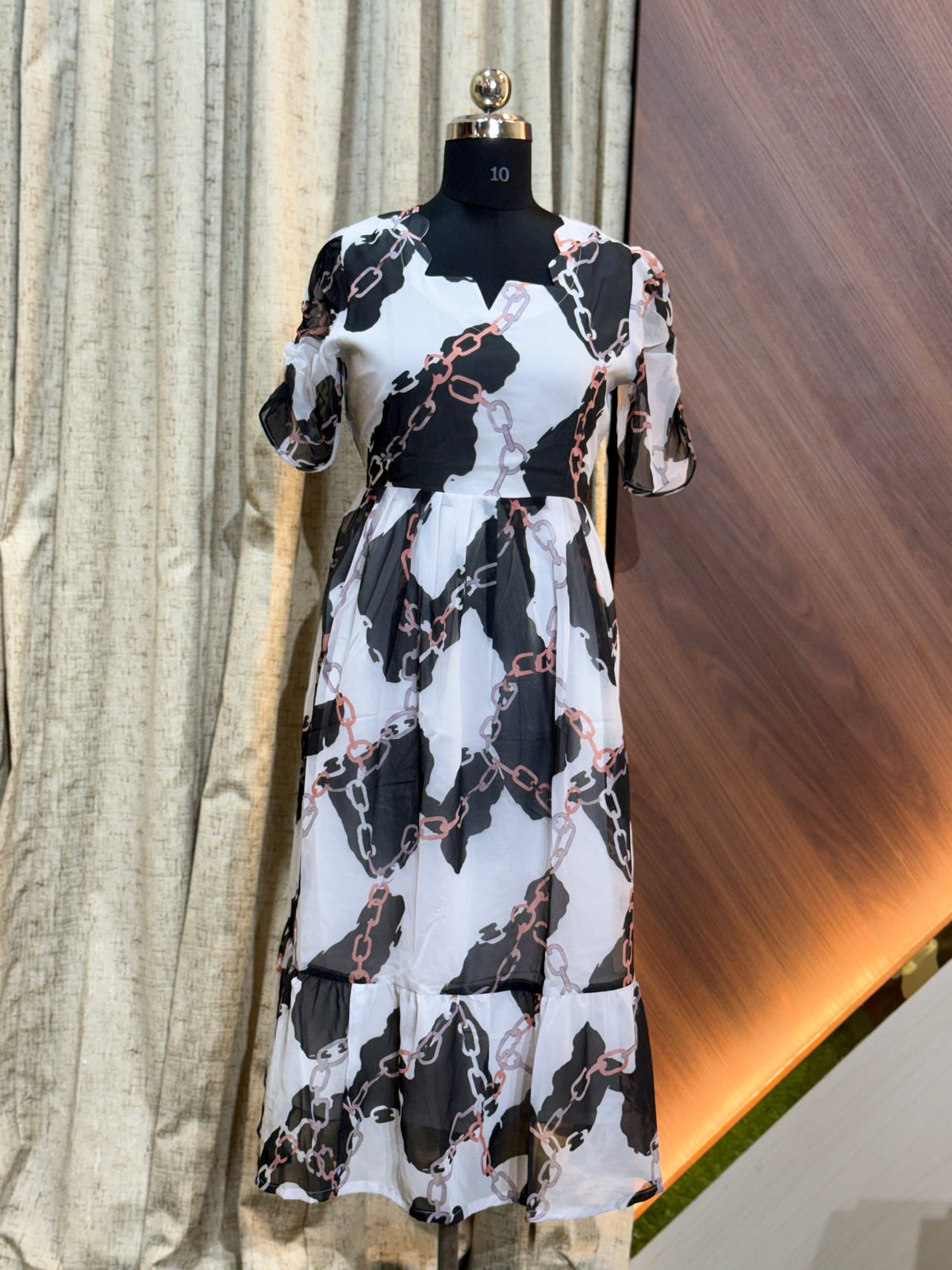 A930 -  Georgette Frock