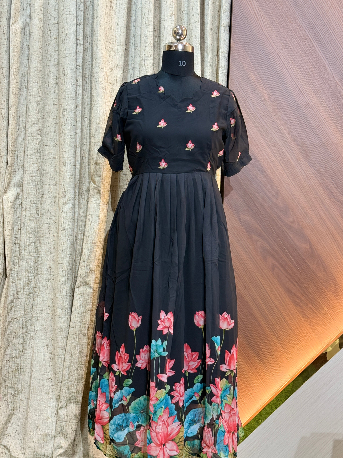 A927-  Georgette Frock