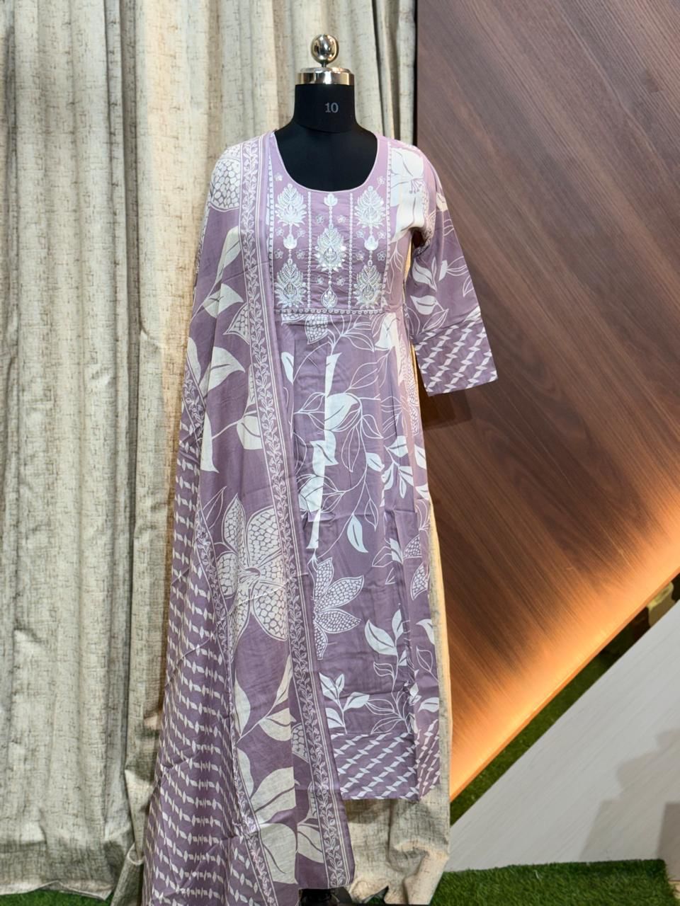 8569 -  Anarkali kurtis with duppatta