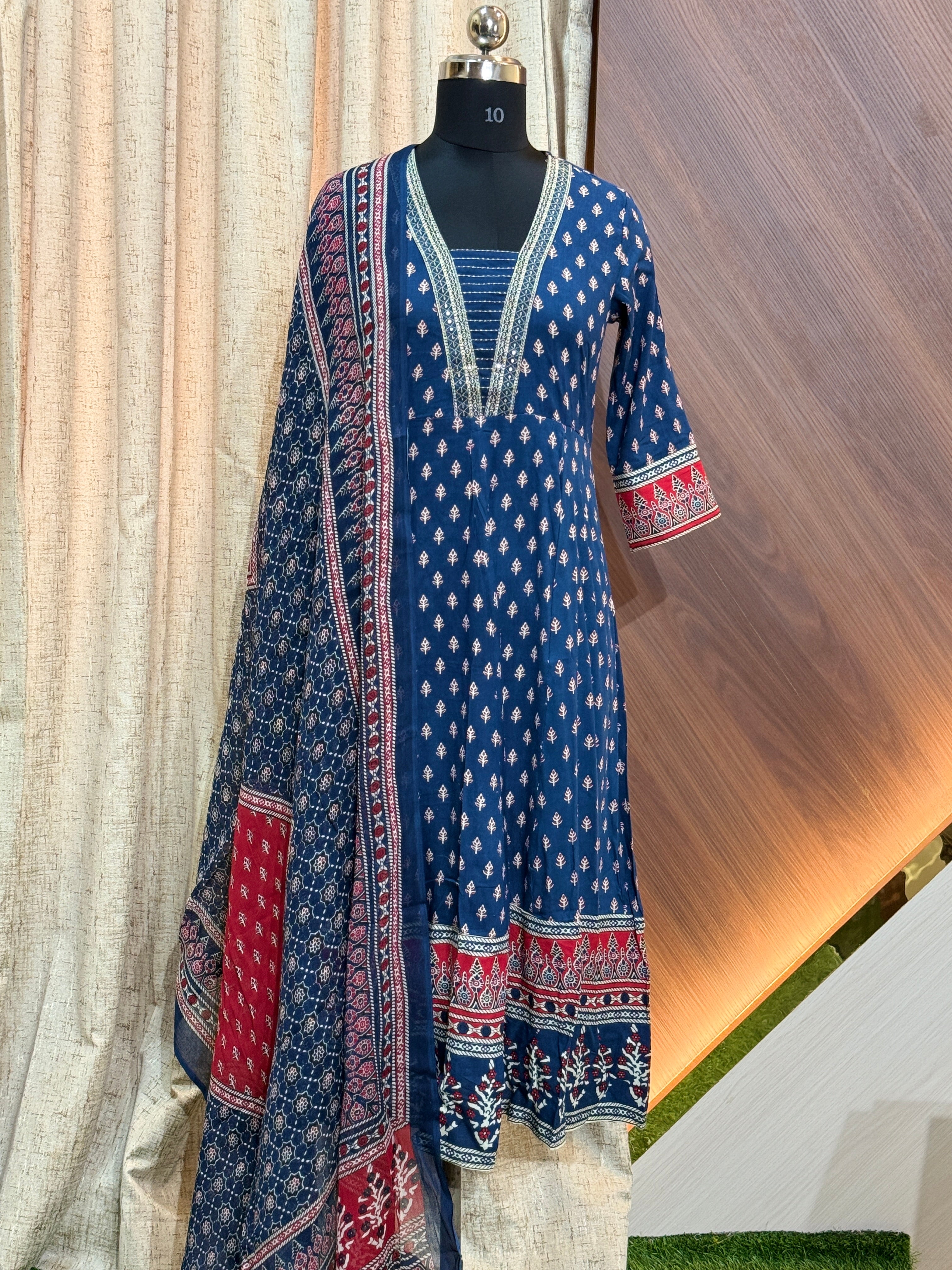A1086 - Anarkali kurtis with Dupatta