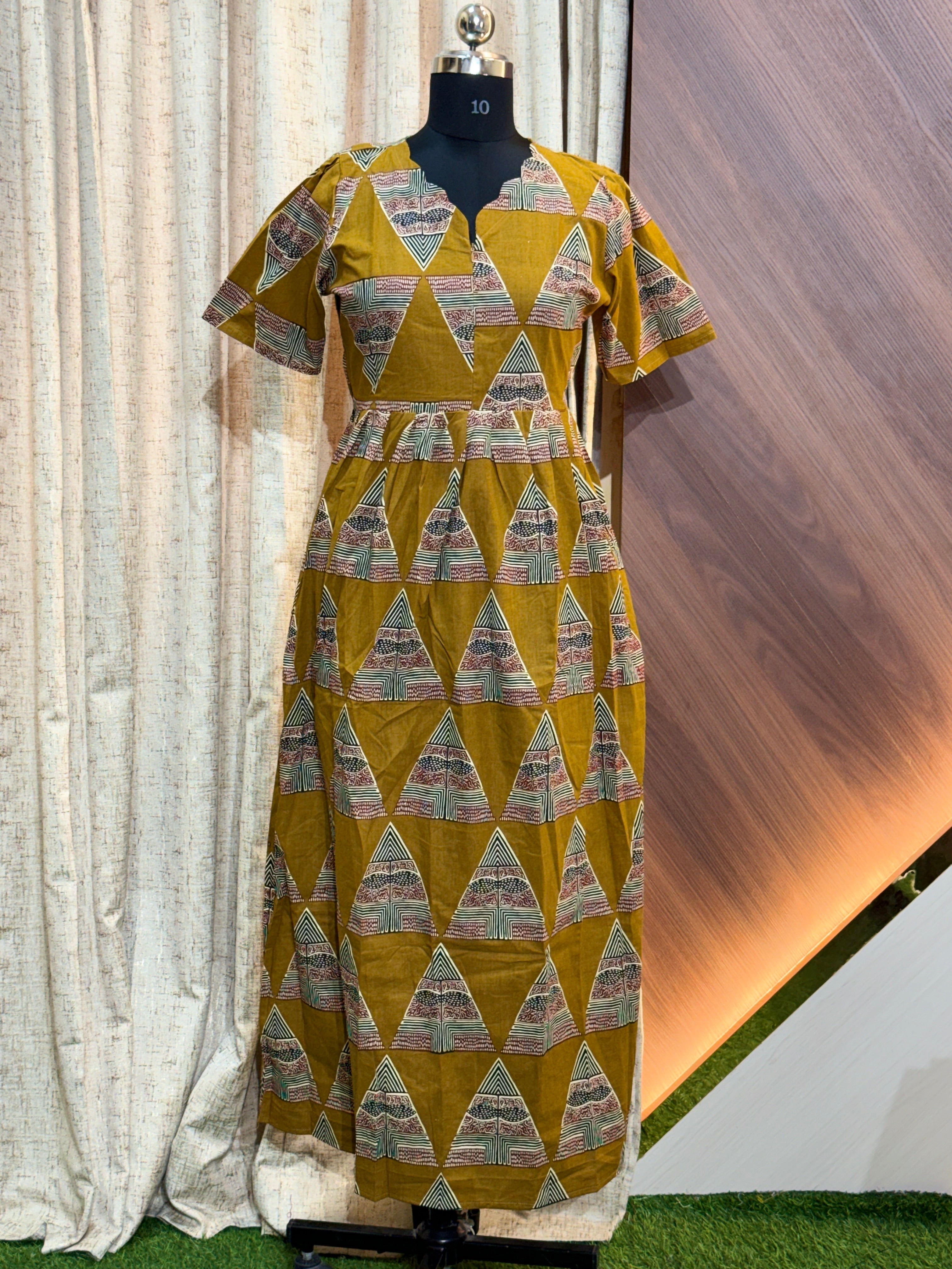 A1252 - Frock Style Nighty Feeding