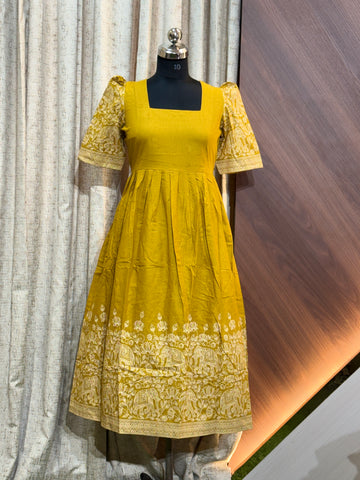 A1201 - Fit & Flared Frock