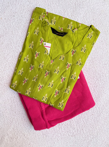 A1268  - Kurti with Jeggings Combo