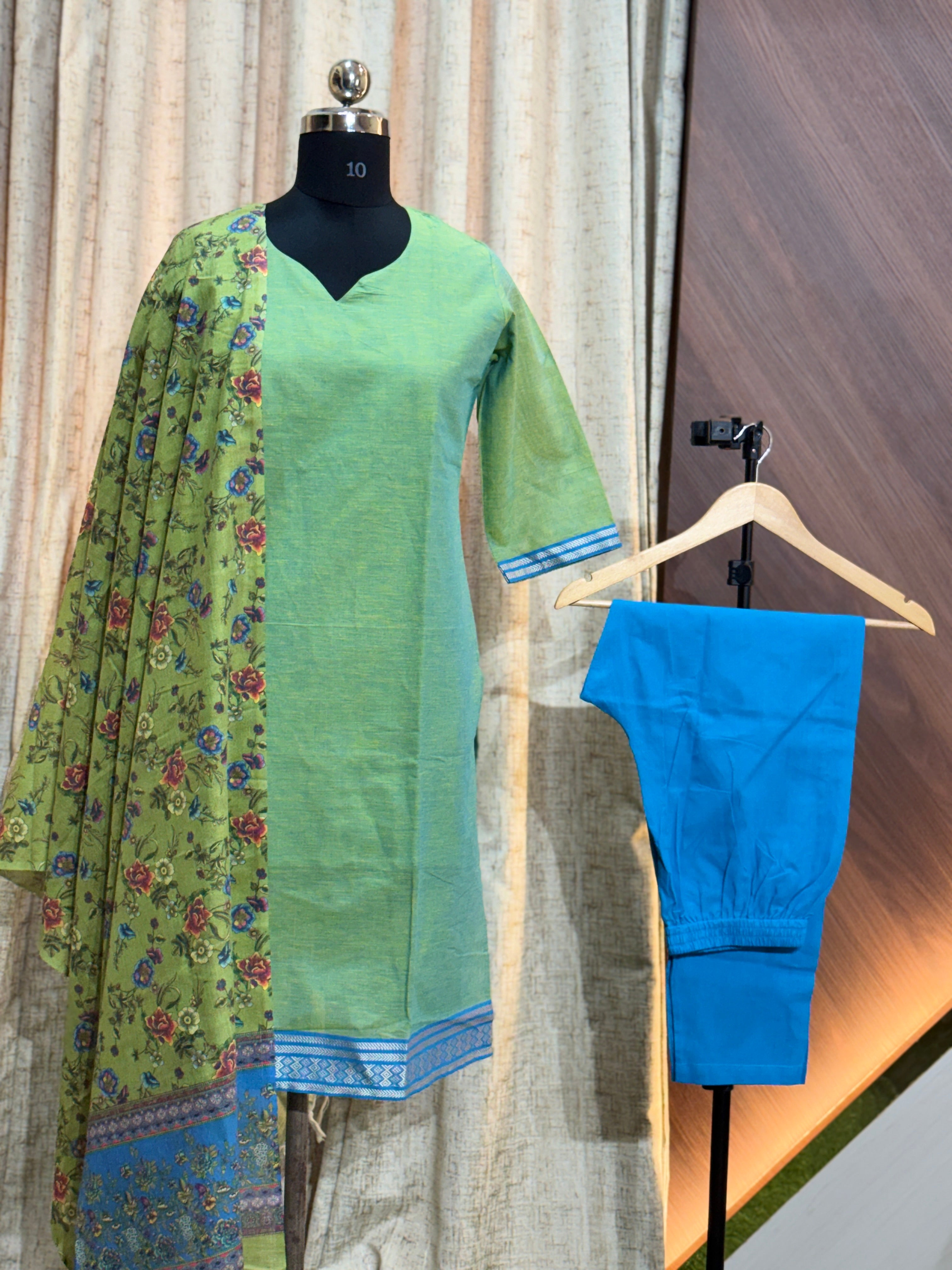 B001  -Kurti with pant and Duppatta ( Mangalagiri Green)