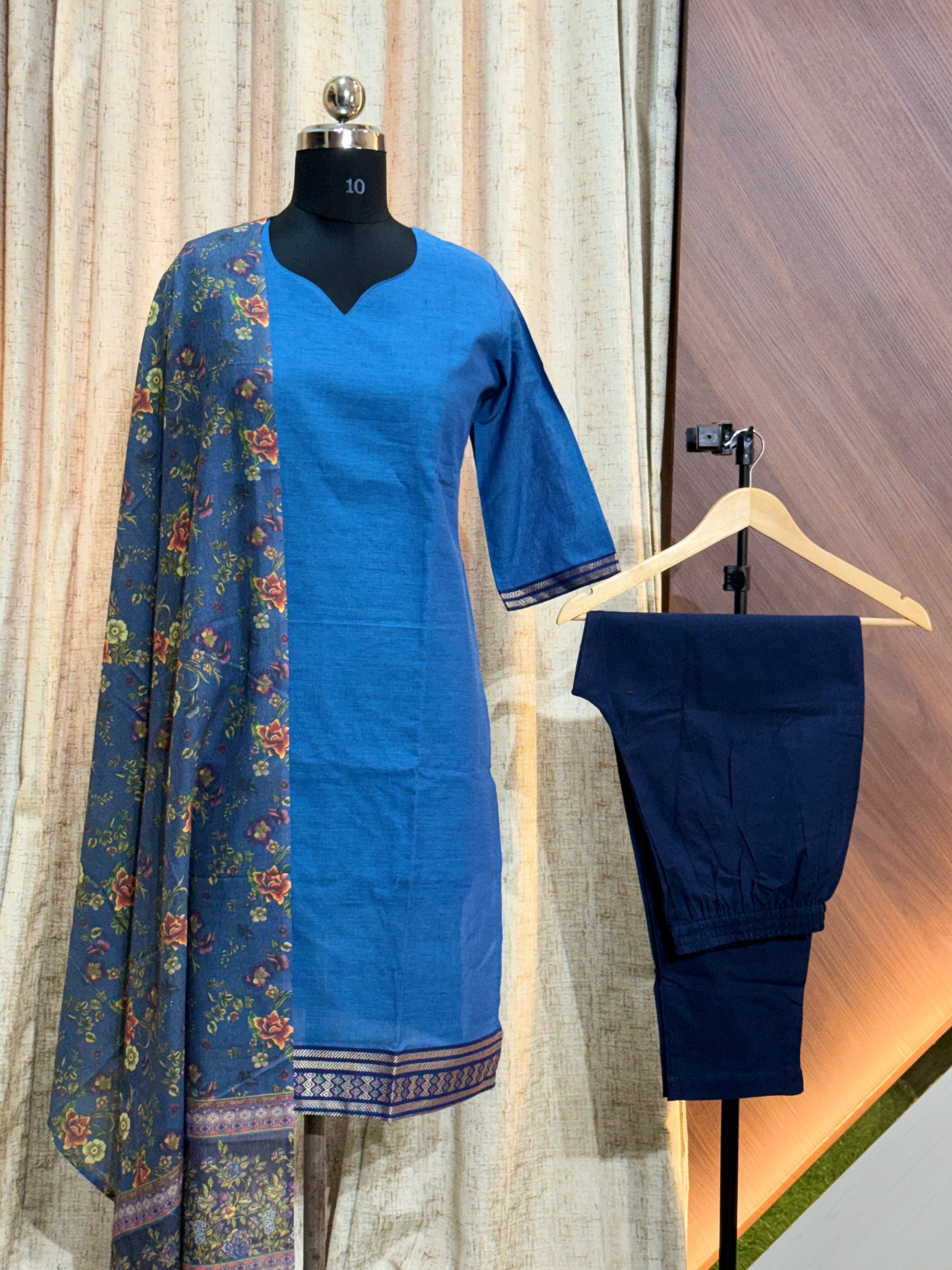 B004  -Kurti with pant and Duppatta ( Mangalagiri Blue)