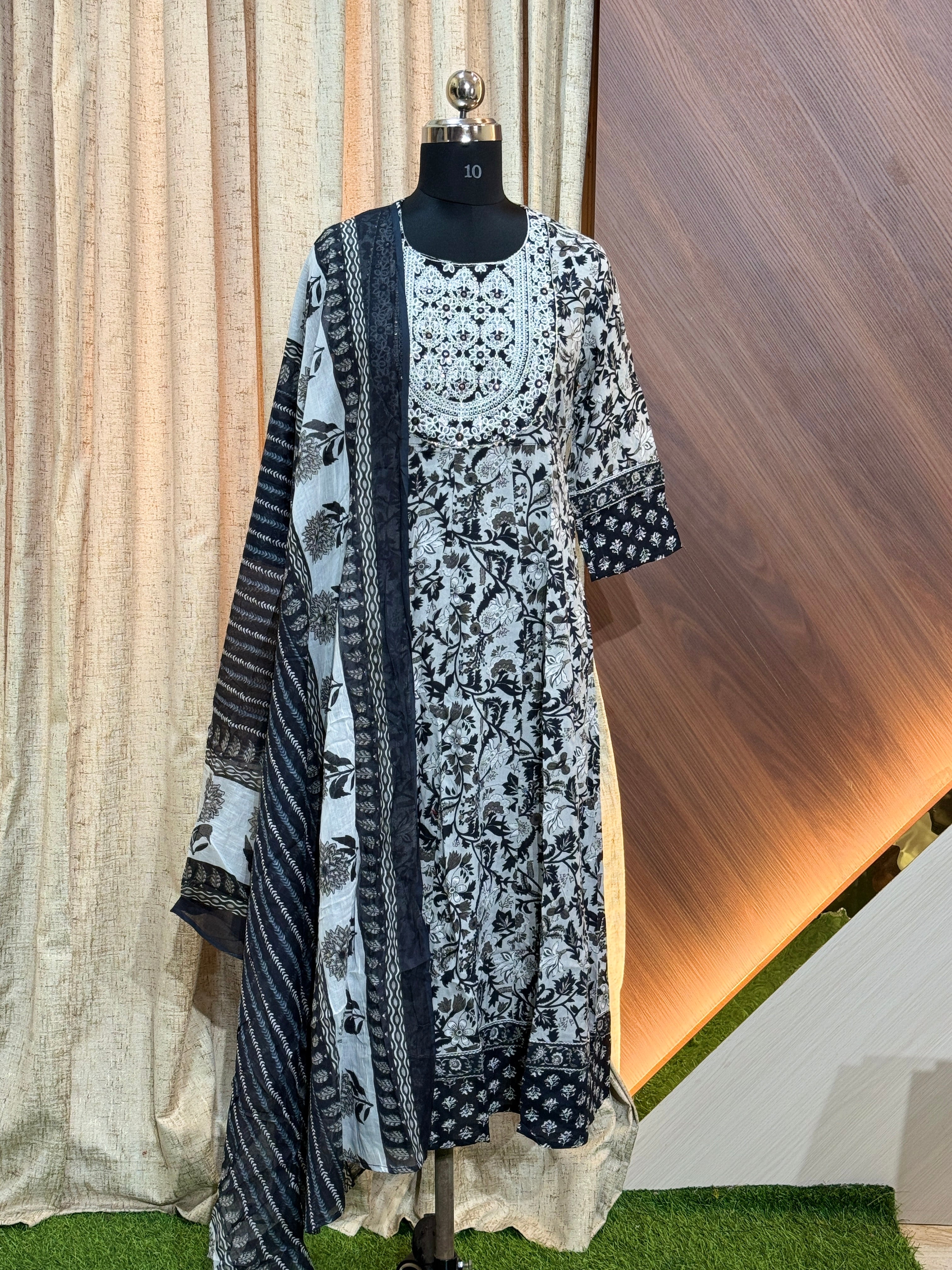 B109 - Anarkali kurtis with Dupatta