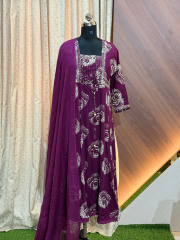 B110 - Anarkali kurtis with Dupatta