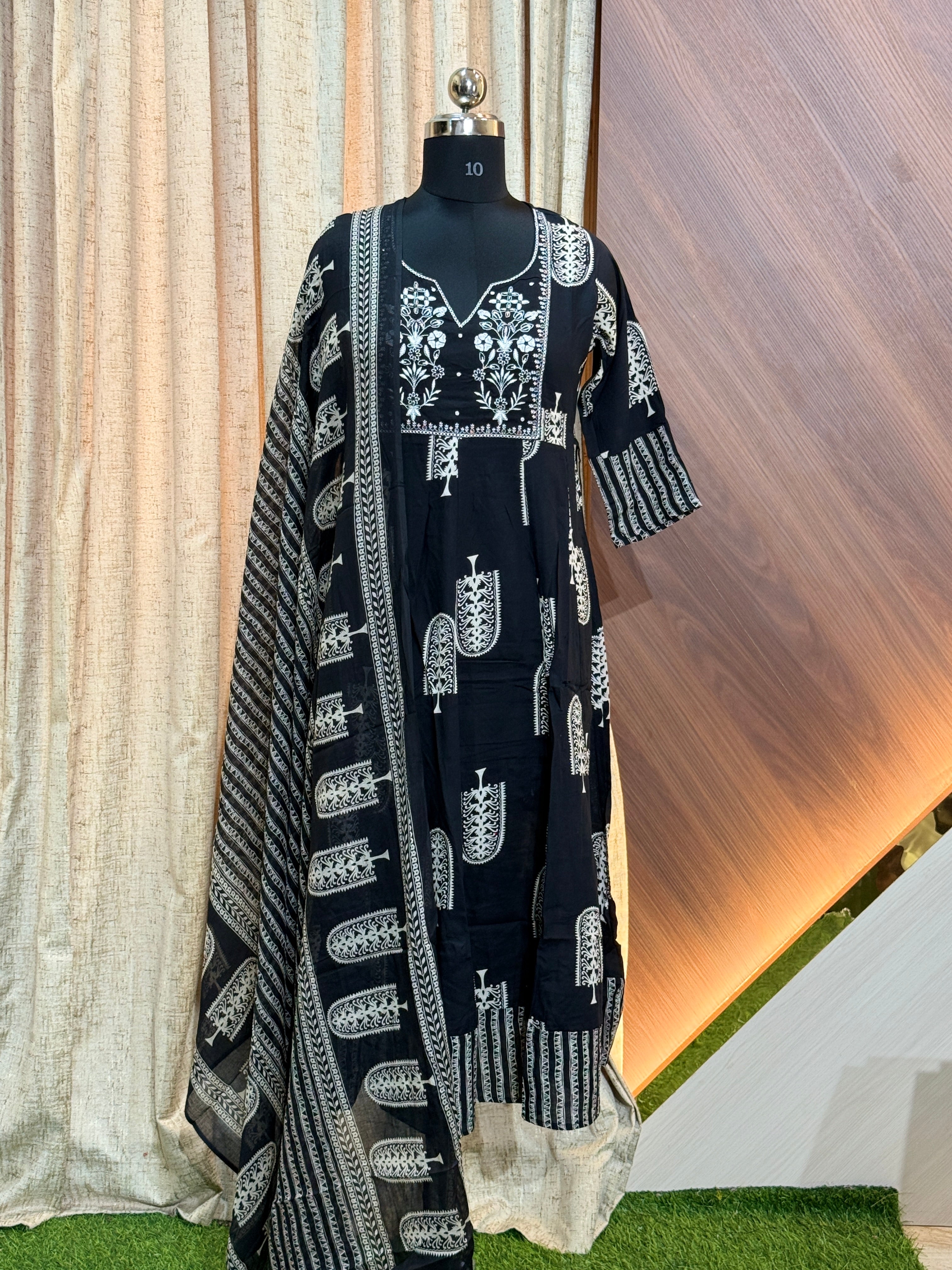 B112 - Anarkali kurtis with Dupatta