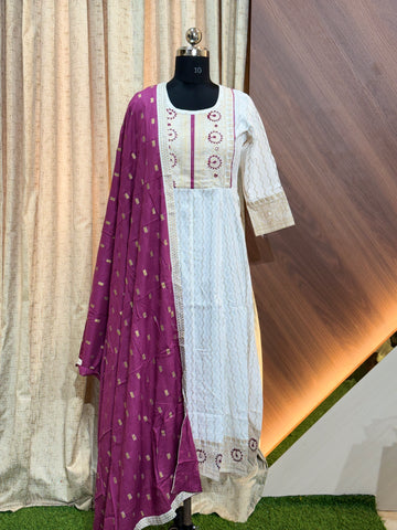 B118 - Anarkali kurtis with Dupatta