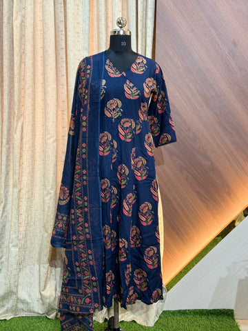 B116 - Anarkali kurtis with Dupatta