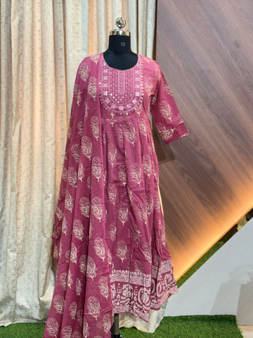 B122 - Anarkali kurtis with Dupatta