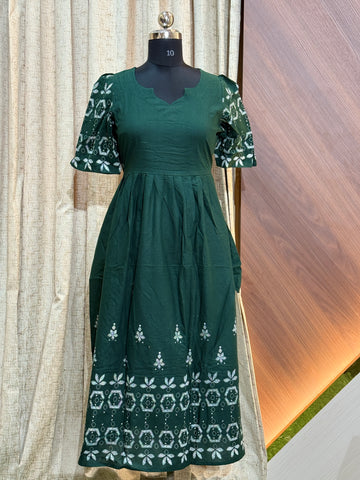 B202  - Fit & Flared Frock