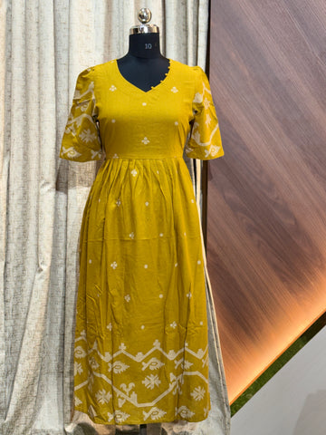 B201  - Fit & Flared Frock