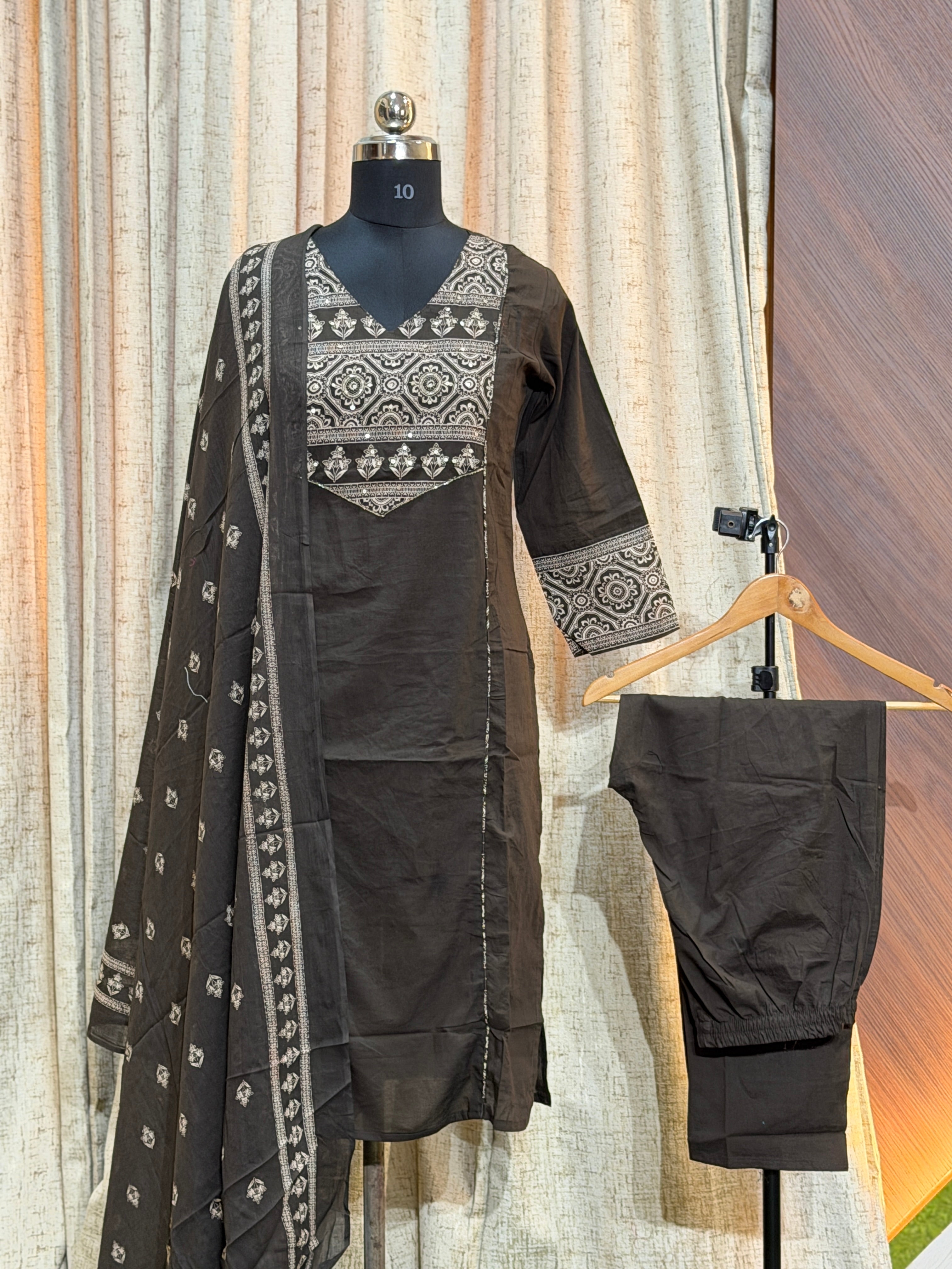 9557  - Cotton 3pc Kurta Set
