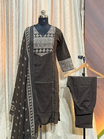 9557  - Cotton 3pc Kurta Set