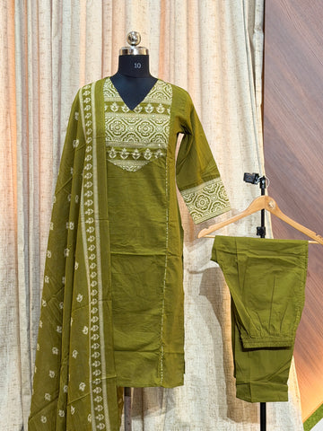 9556  - Cotton 3pc Kurta Set