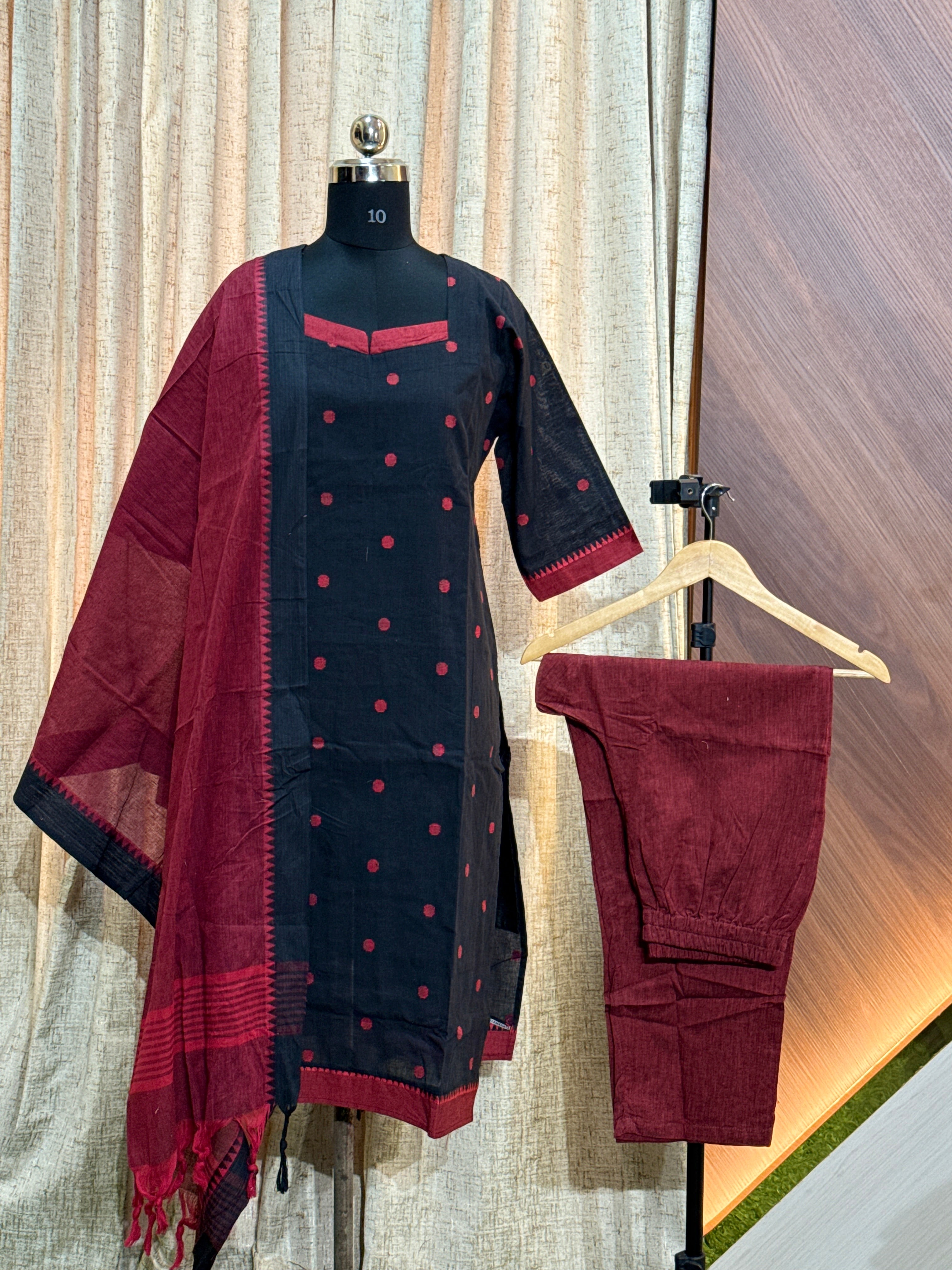B277  - Kurti with pant and Duppatta ( Mangalagiri )