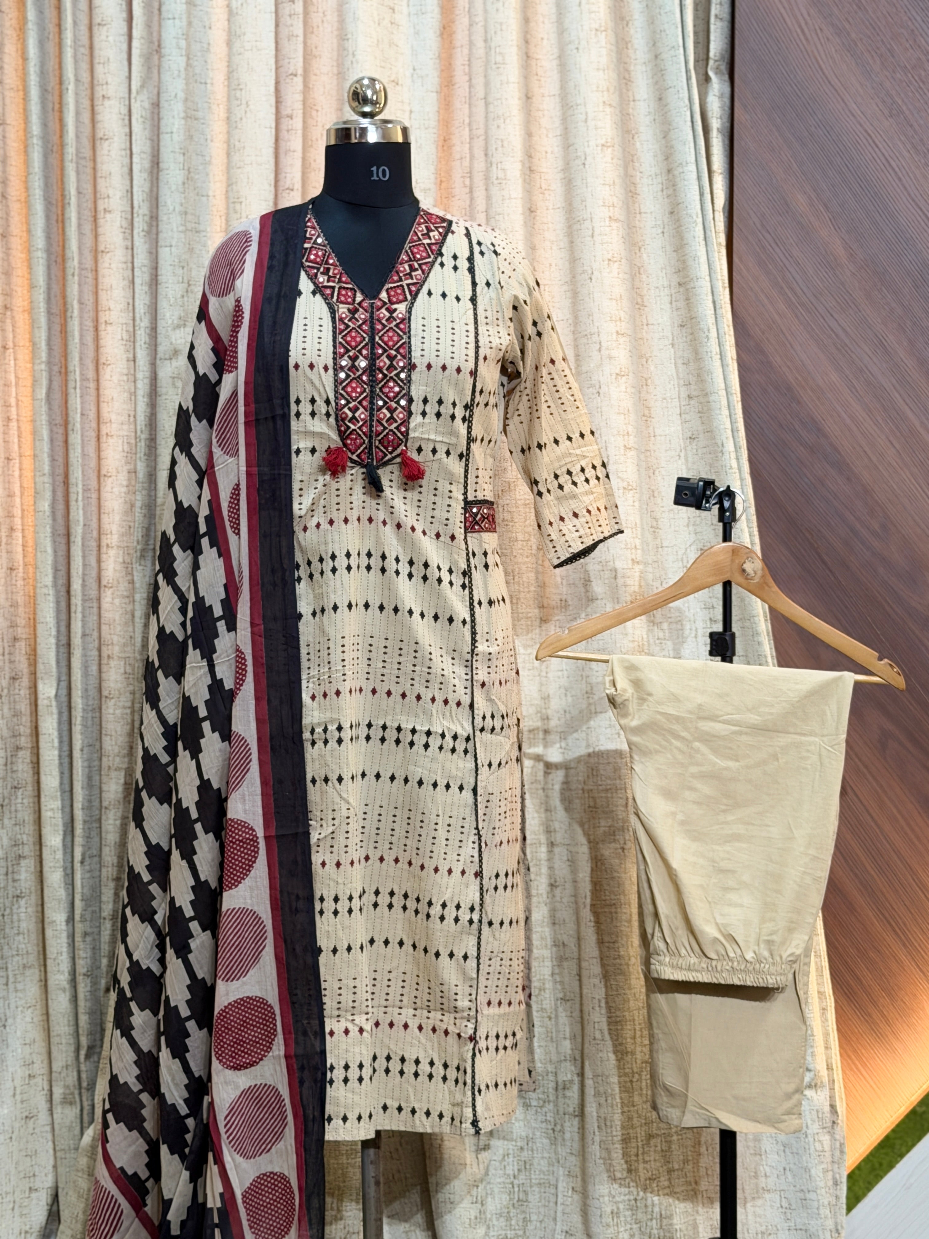9549  - Cotton 3pc Kurta Set