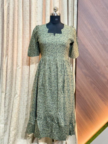 1016  - Frocks