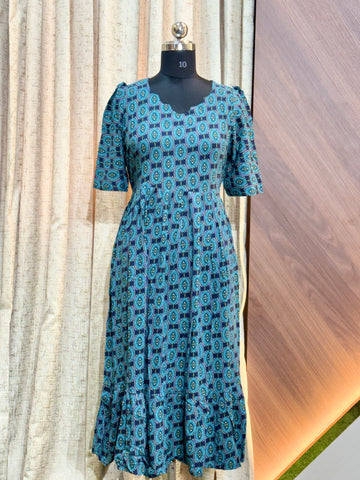 1019  - Frocks