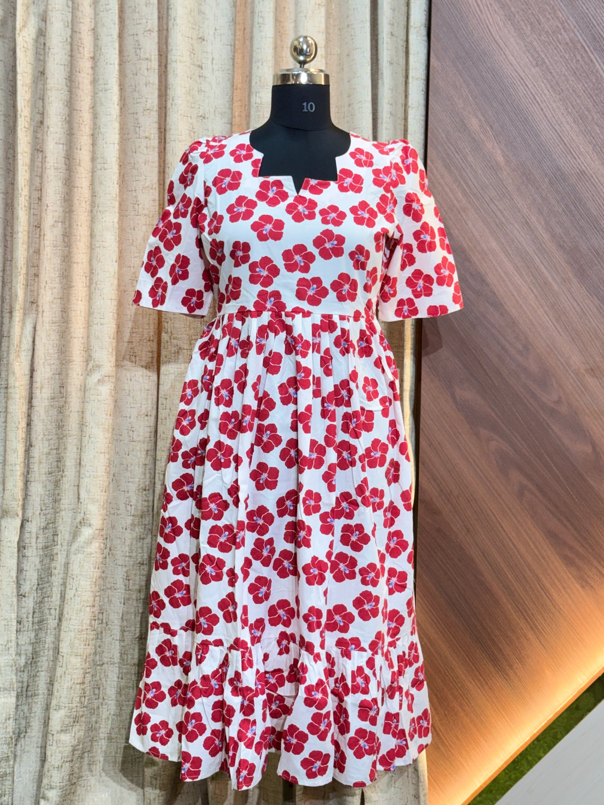 1021  - Frocks