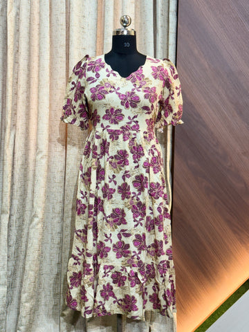 1022  - Frocks