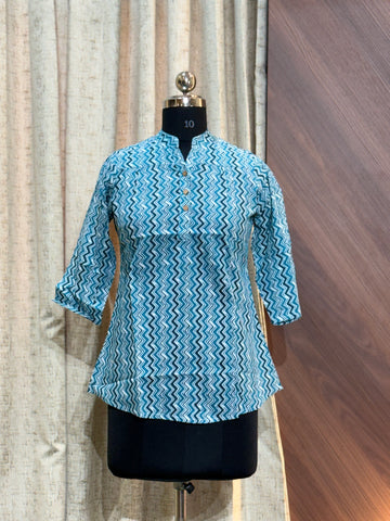 B331  - Short Kurtis