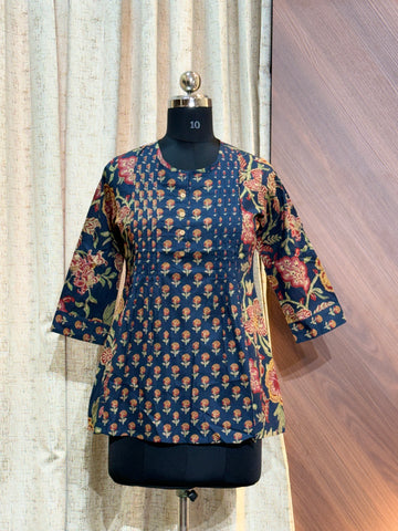 B324  - Short Kurtis