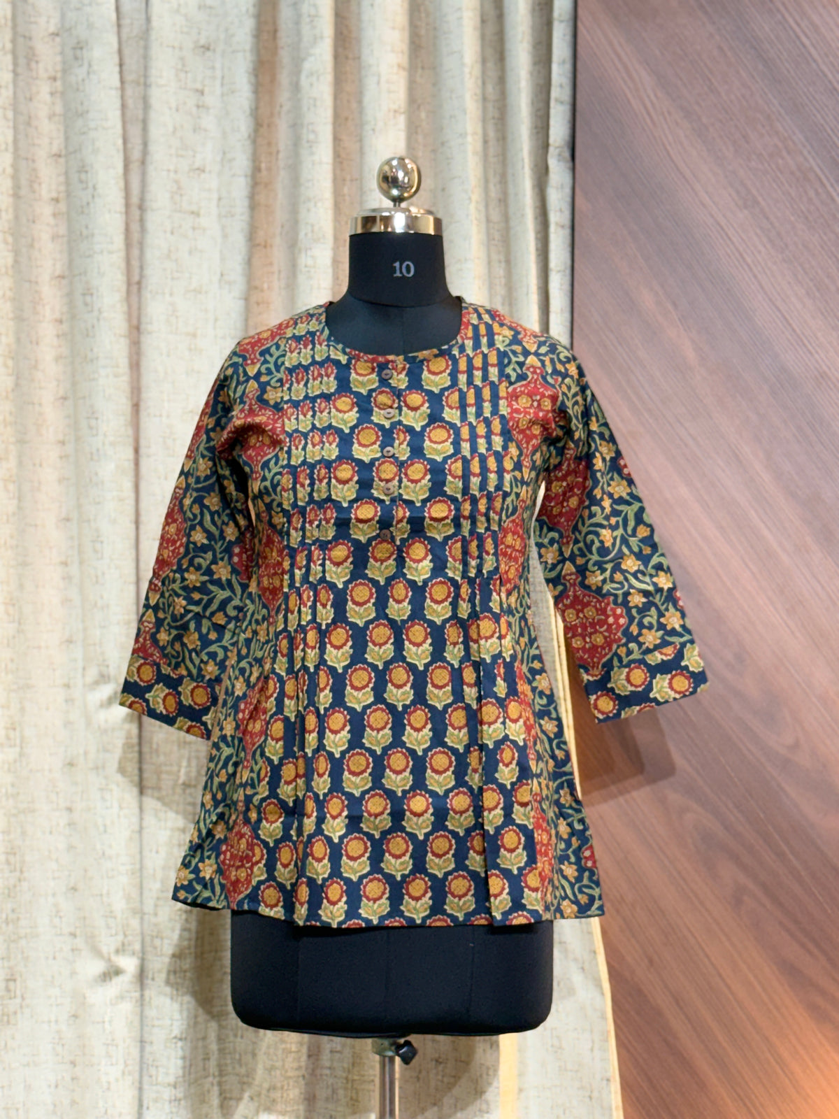 B328  - Short Kurtis