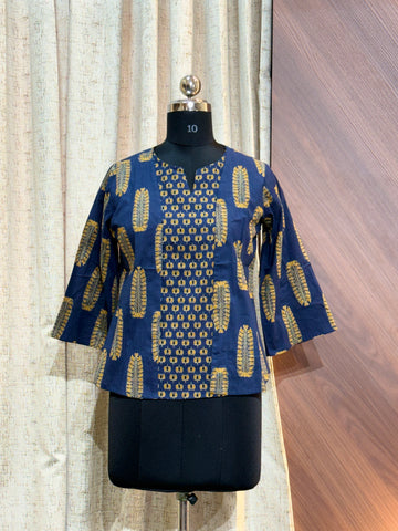 B329  - Short Kurtis