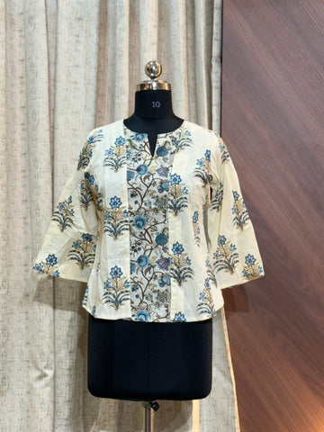 B320  - Short Kurtis