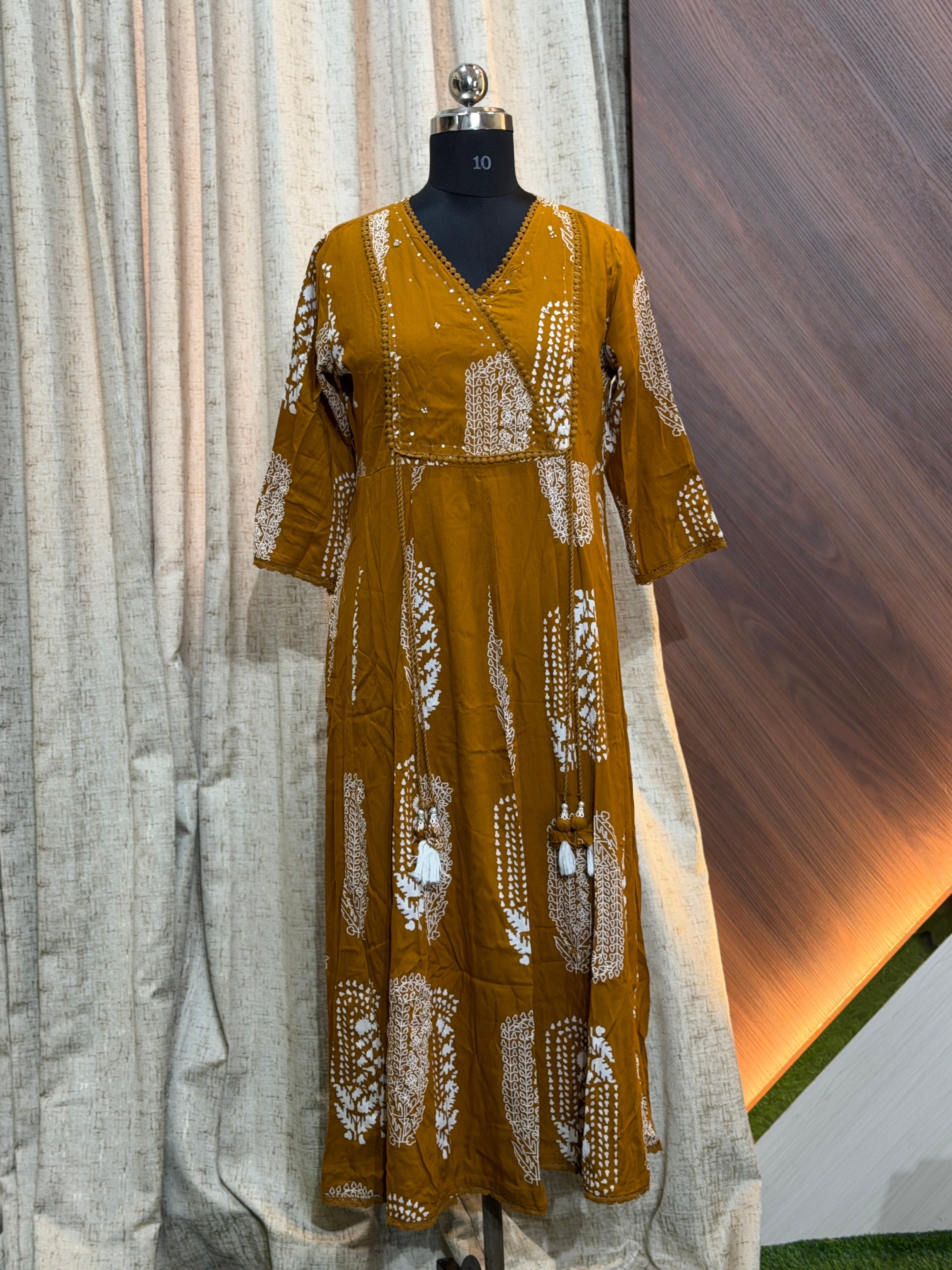 9819 -  Anarkali Kurtis