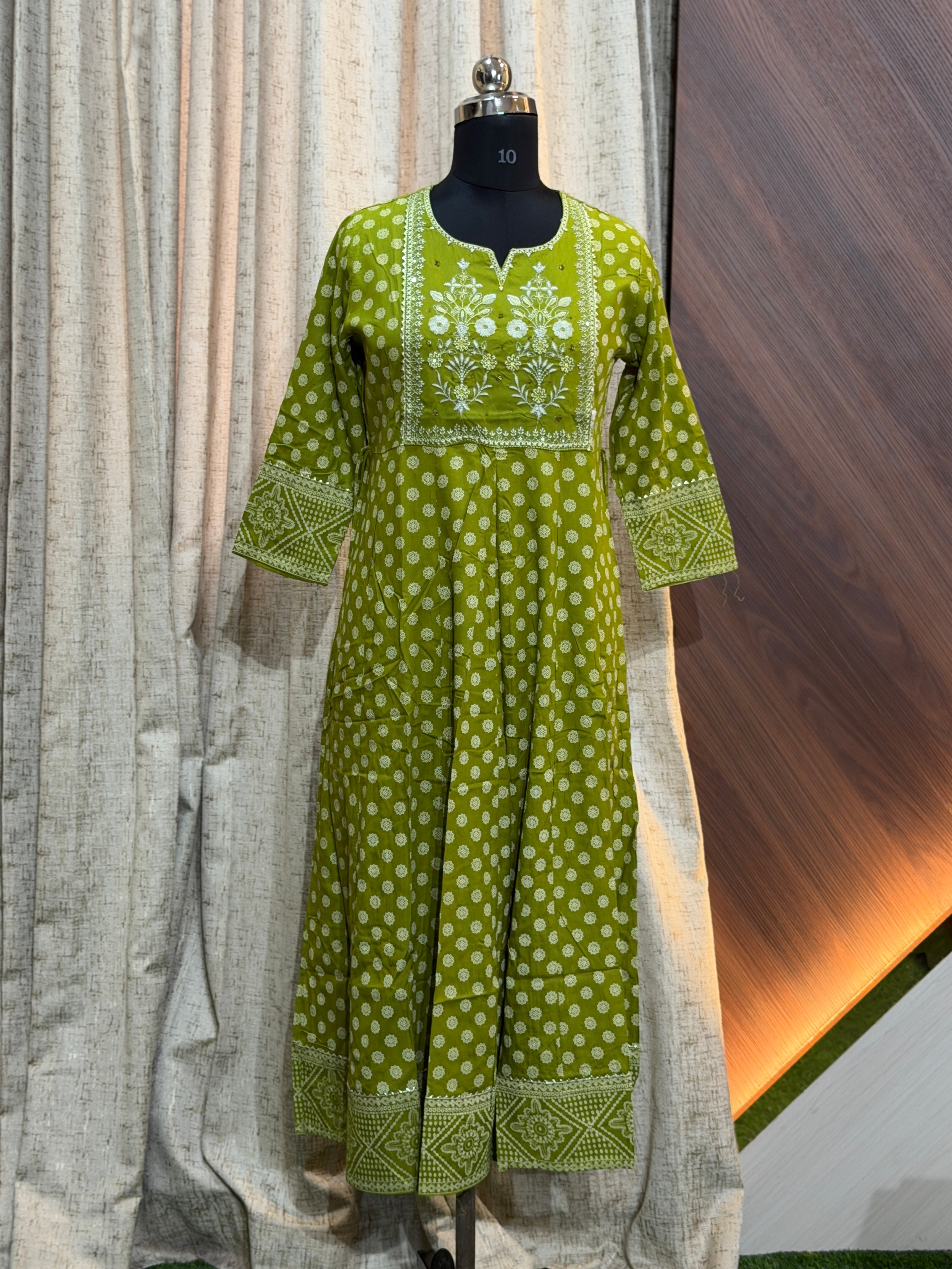 9817 -  Anarkali Kurtis