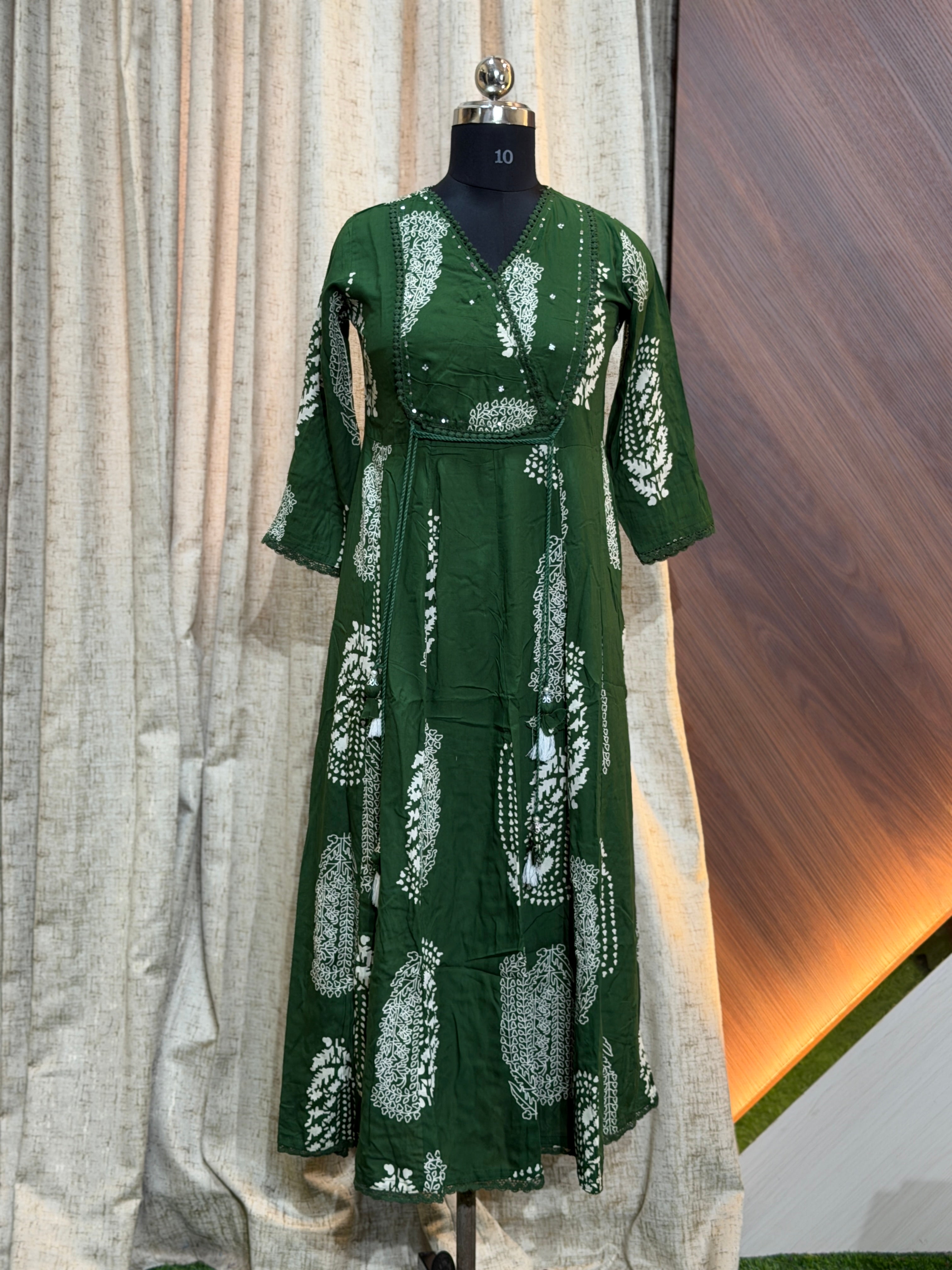 9823 -  Anarkali Kurtis