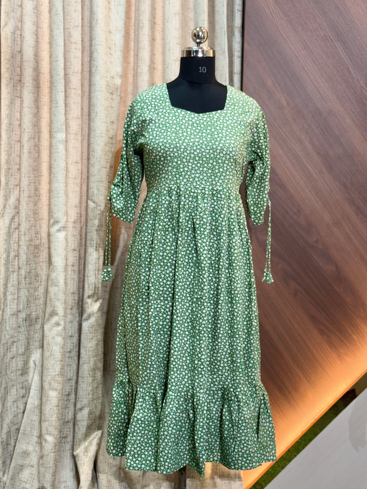 B422  - Frocks
