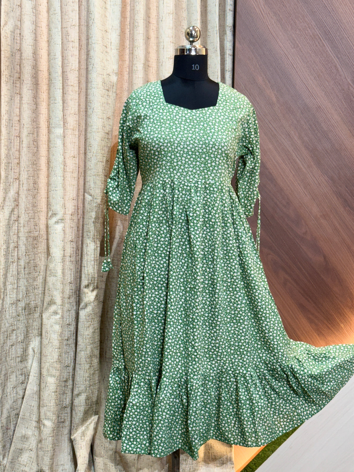 B422  - Frocks