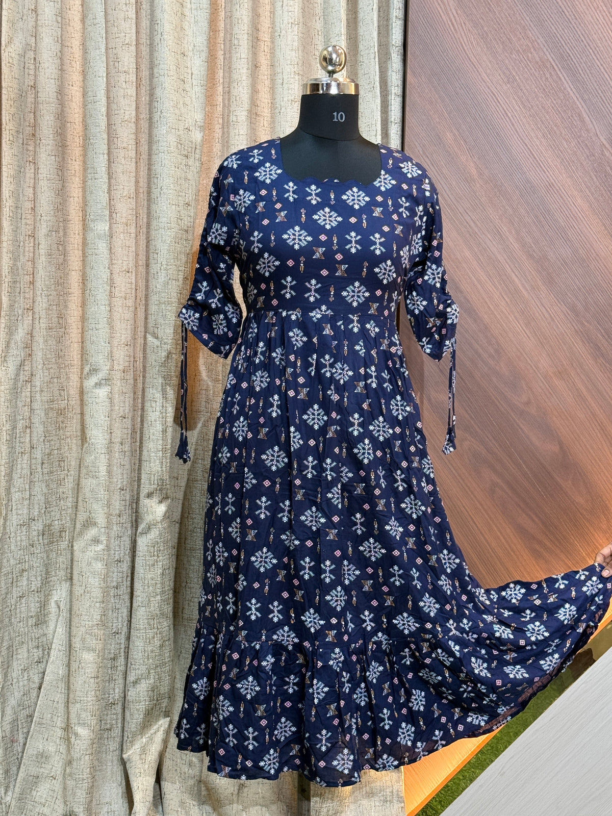 B423  - Frocks