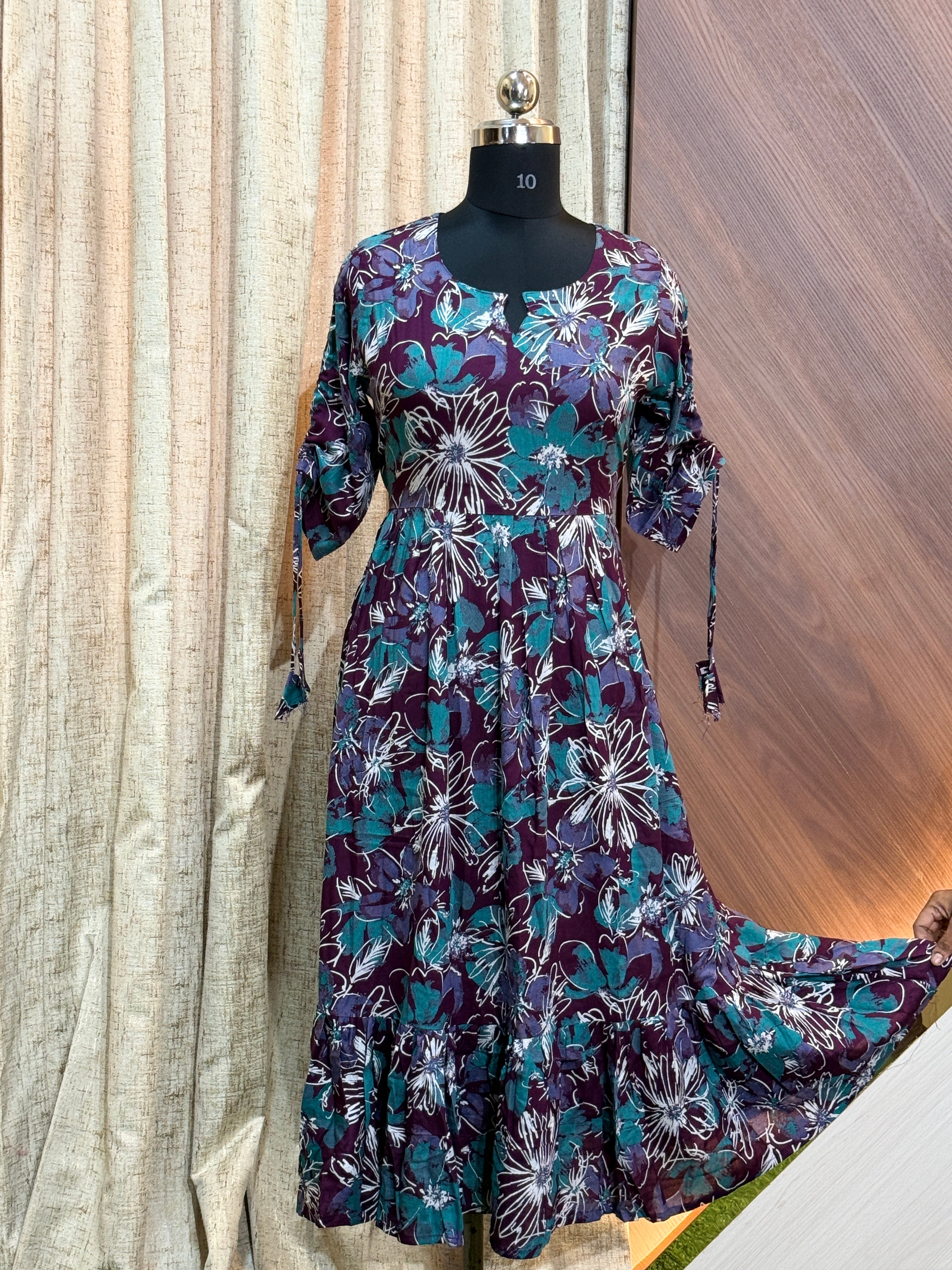 B424  - Frocks