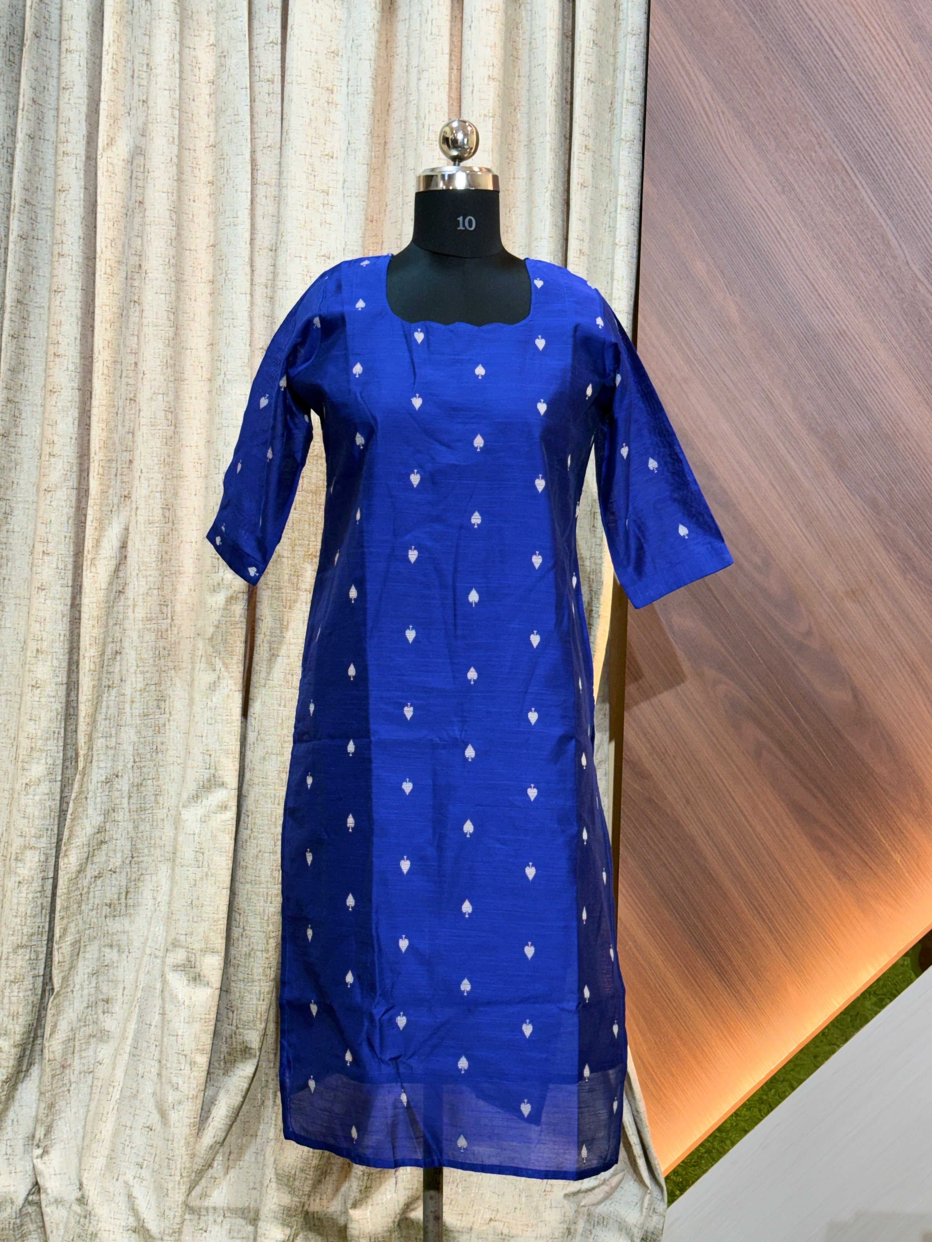 B425 - SILK KURTIS