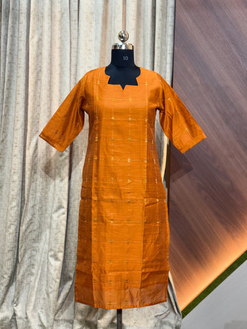 B427 - SILK KURTIS